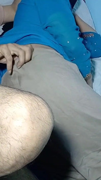 bina kandom gand chudaee desi bhaartiy sauteli bahan ki tang gand men haathon se chudaee