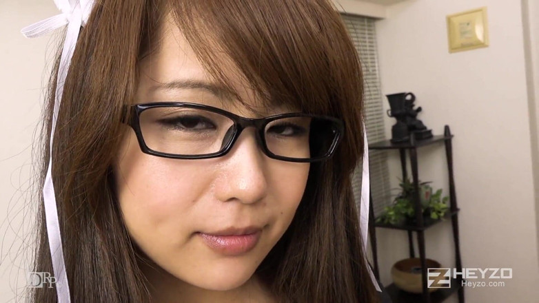 Heyzo: Fais une fille amateur ! Femme de ménage à lunettes. Yu Nakano
