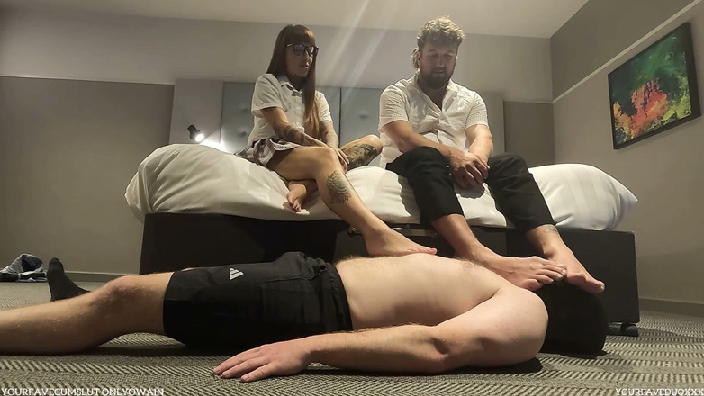 Yourfavecumslut: Menggunakan cuckold kami sebagai rehat kaki
