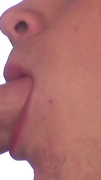 Vidéo exclusive sans capote : un couple gay sexy et sexy se fait sodomiser pour jouir