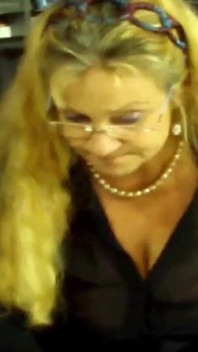 Mature Lady From France Got to Play with Her Pussy