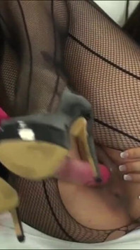 Sofia Cucci suka melancap semasa menontonnya