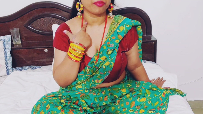 Hotty Jiya Sharmaa: Une demi-sœur apprend à son demi-frère à baiser sa copine très délicieuse