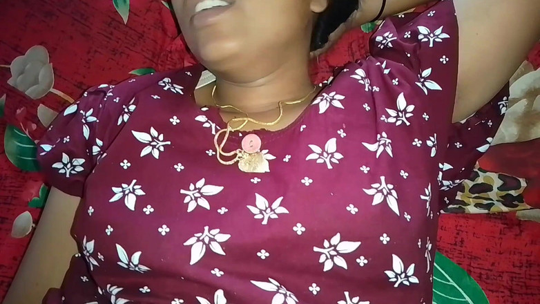 Skydreem1104: Bà nội trợ Ấn Độ đưa dương vật của chồng vào miệng, bú...