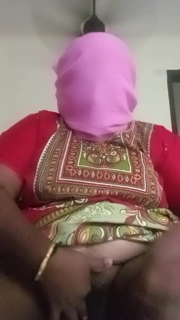 Bedroom: Doktor India dalam video prestasi urut jari