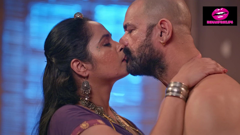 Indianpinklips: Ullu Actress Sex with Desi Man