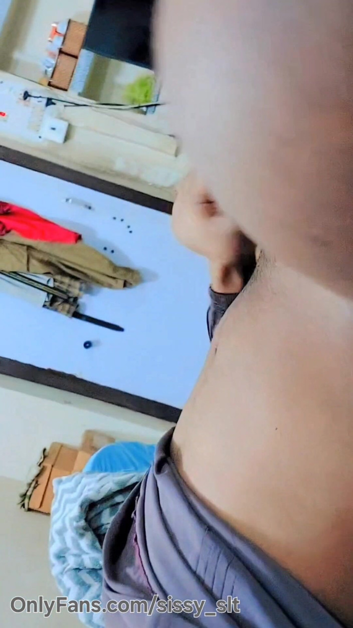 Sissy Slut Simran: Hijabi muslim kinner hijda mencoba untuk masturbasi penis impoten