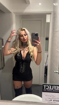 Muka cantik, niat dipersoalkan