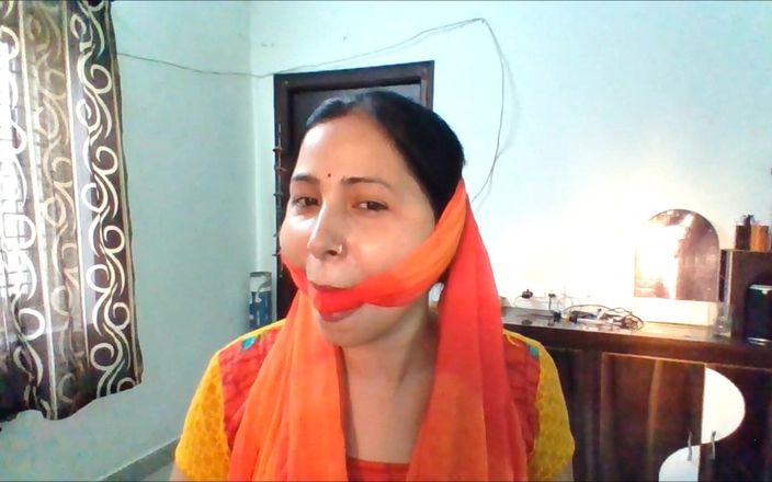 Selfgags classic: Cô vợ vlogger Ấn Độ có thật: lần đầu tiên bịt miệng!