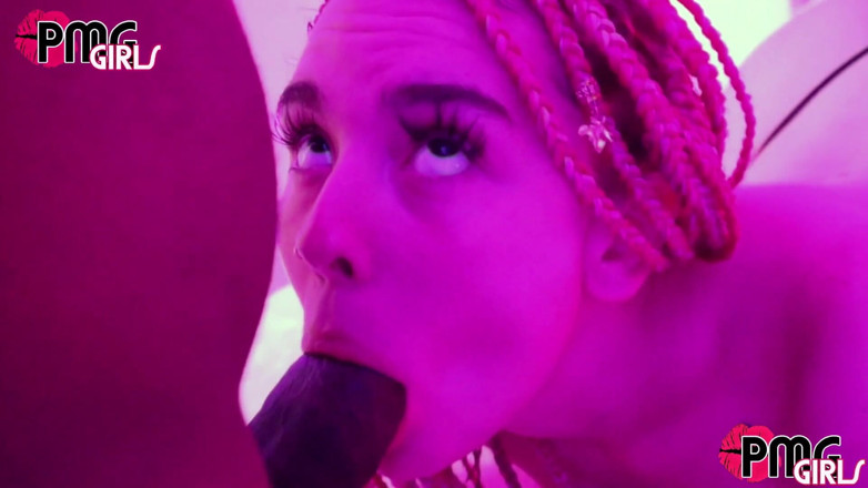 PMG Girls: Hinter den kulissen teen blowjob