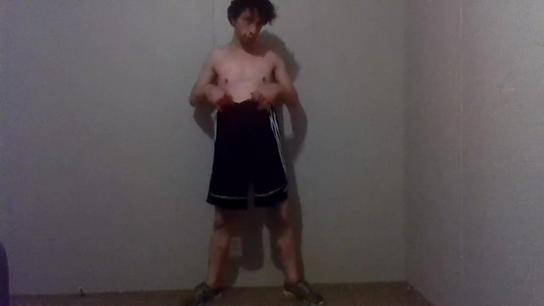 LilTaste: Experimentando roupas; Brincando, se vestindo e se despindo - shorts, sapatos...