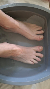 Simp to My Veiny Feet Soaking in a Foot Bath