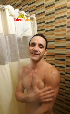 Eden Adonis: Mandi di gym; #1