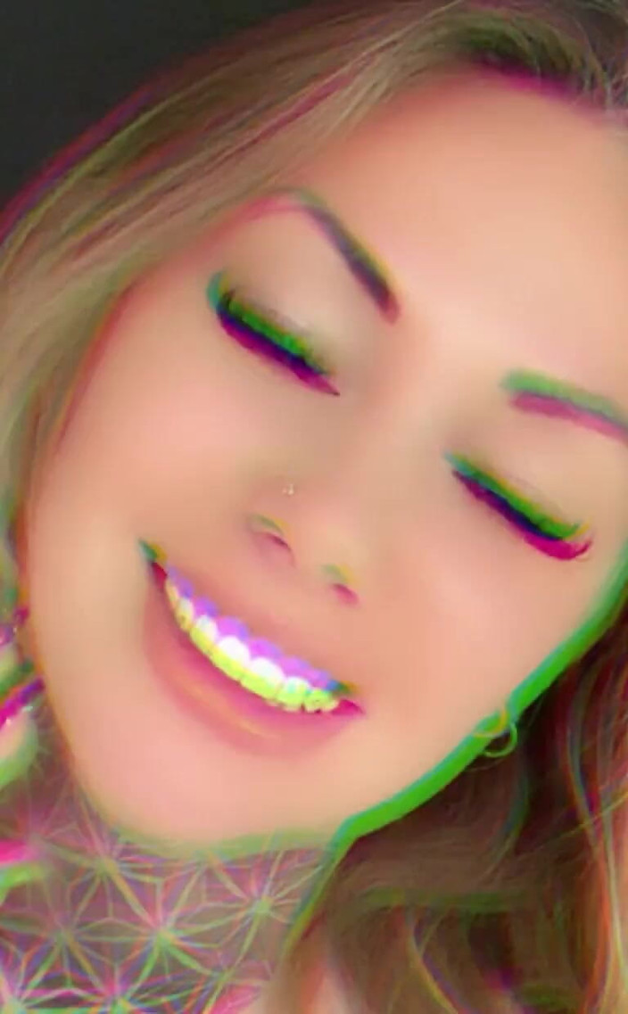 Goddess Misha Goldy: Anda memohon tanpa henti untuk memiliki wanita cantik seperti saya...