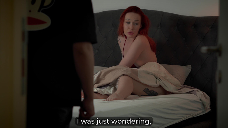 Toma Mur: Varför slutar styvmors share bed jerk-off i het creampie?