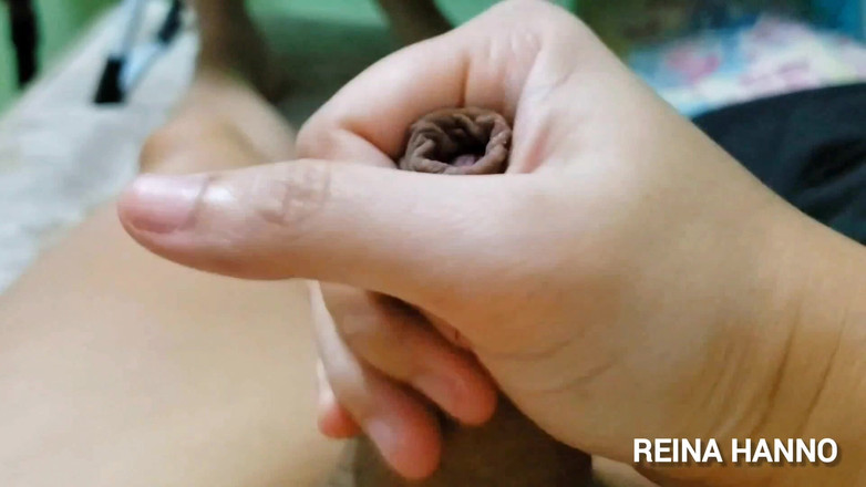 Reina Hanno: Sudut pandangan dekat melancap zakar dan memancut mani