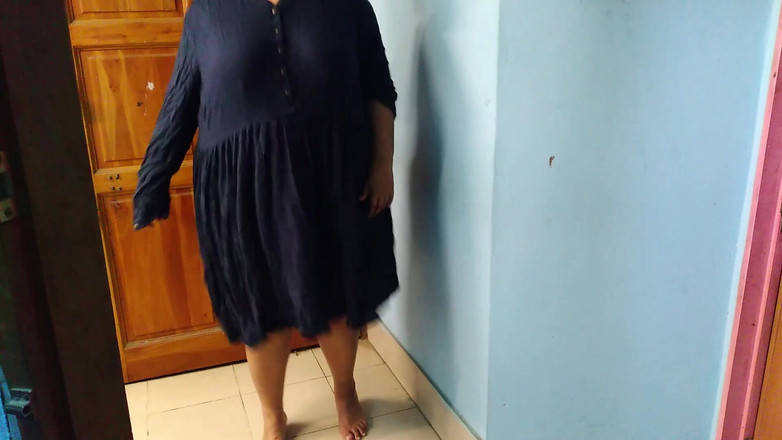 Aria Mia: Futând o mamă vitregă arabă frumoasă pentru că era sexy și își...