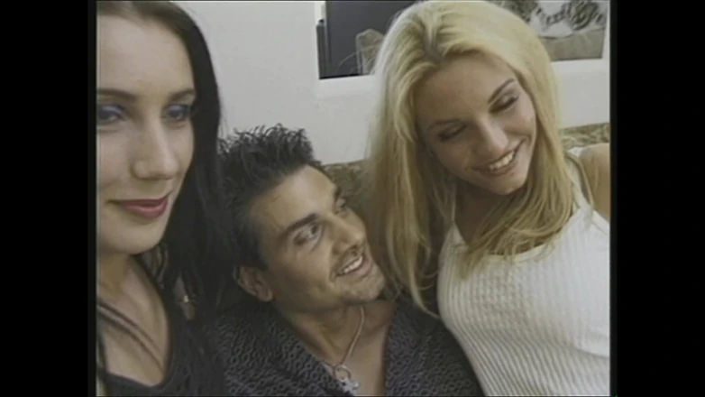 MCG Empire: 금발 더 많은 수탉 더 갈색 머리