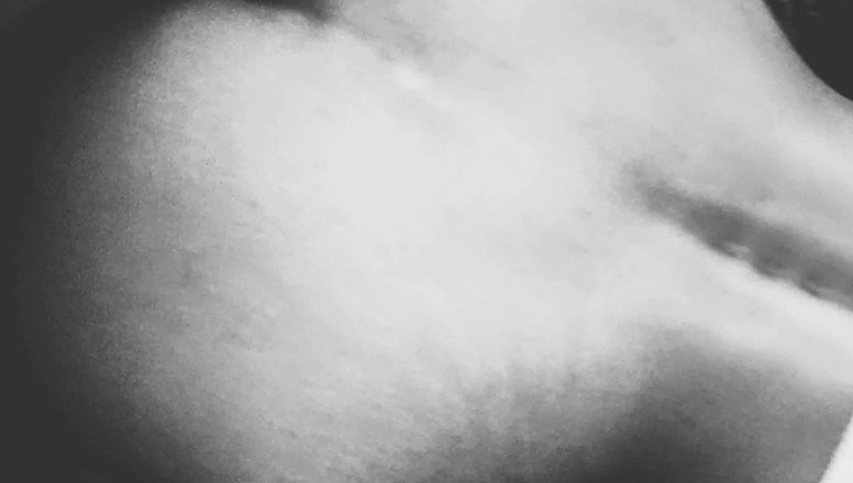 Hotlia: Чорно-біле анальне порно