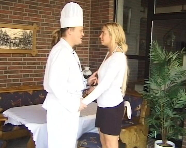 BB Video - Vintage Story: Německá amatérská teenagerka s velkými přírodními kozami ošukaná 3