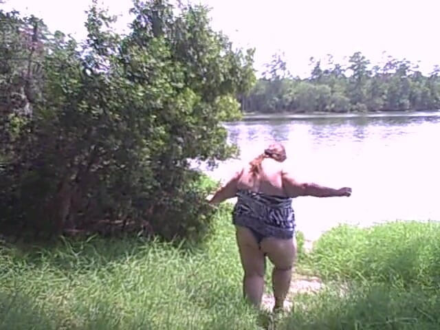 BBW nurse Vicki adventures with friends: BBW Angie Kimber public outdoor striptease nude play in lake