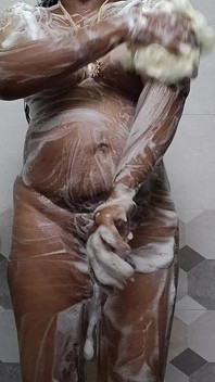 Bagno spettacolo ragazza tamil