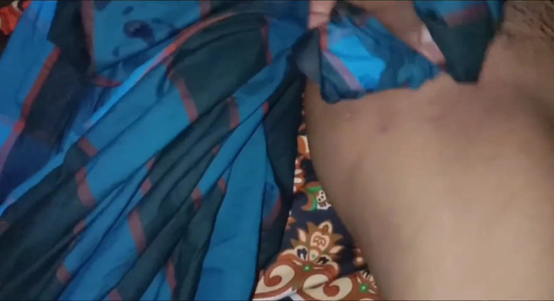 NixLeno: Bhabhi India kongkek pepek ketat