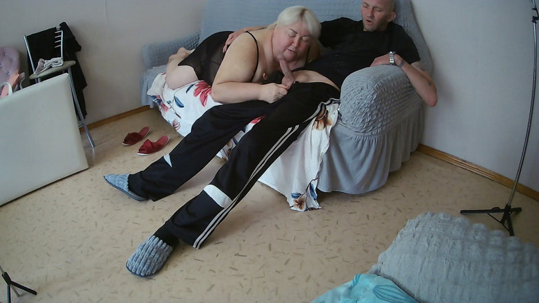Zona901: Mother-in-law Gives a Long Deep and High-quality Blowjob Before My...