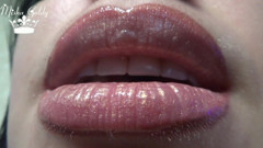 Goddess Misha Goldy: Lipgloss fetisj & aanbidding