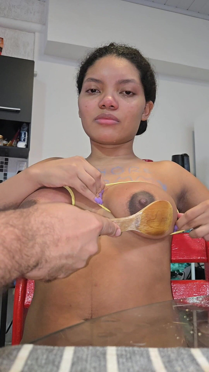 Pietro Montoya: Verwendung als menschliches Urinal den ganzen Tag im Januar 2026 Teil 5/6