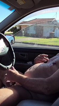 Cera e mijo no carro