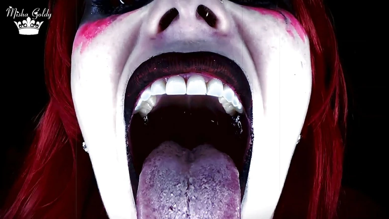 Goddess Misha Goldy: Nastříkej přímo do úst nebezpečného démona a staň se mým vojákem!