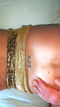 Capturada esposa infiel no hotel e a acorda com anal