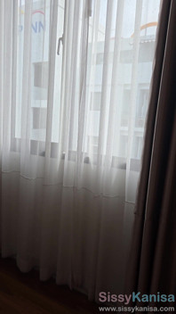 Sissy Kanisa čeká na svého klienta v hotelovém pokoji Ep3: Hrajte si s jejím klitorisem