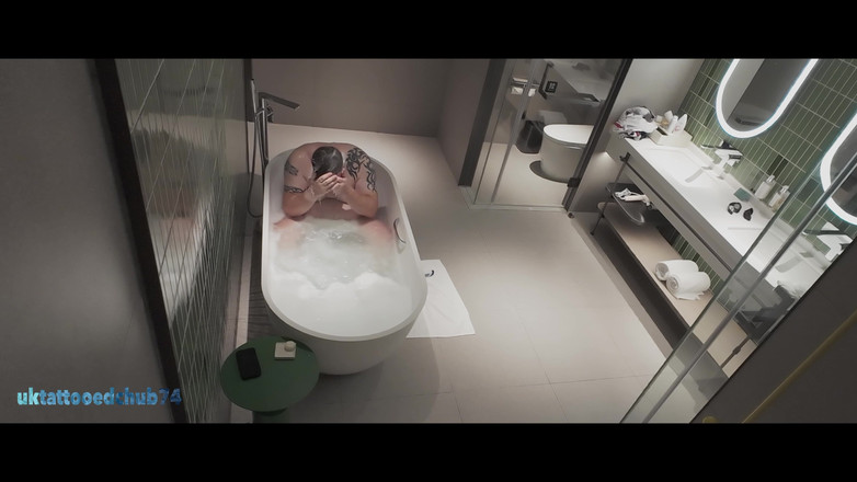 uktattooedchub74: Rugby efter träning match bad