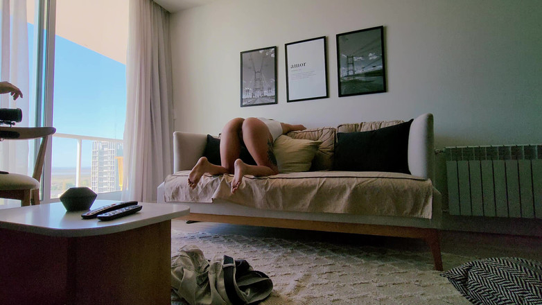 Young big apple: HINTER DEN KULISSEN! Ein extremer Blowjob für meinen Mann