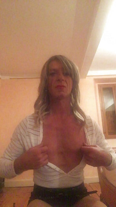 Traceytv: Sissy v kleci v cudnosti