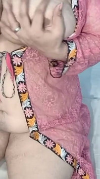 Show ao vivo na webcam gravado com um amigo do pau grande usando vibrador - Netuhubby