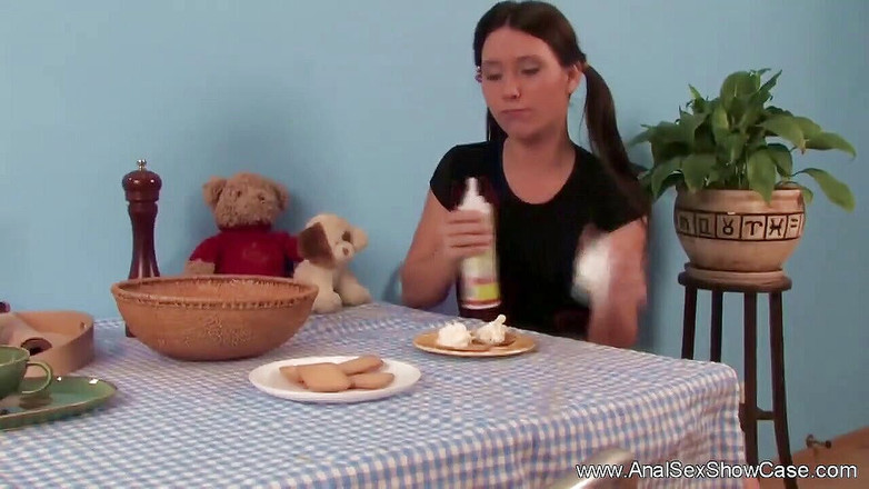 Anal Sex Showcase: Fetish anal menyenangkan dengan brunette