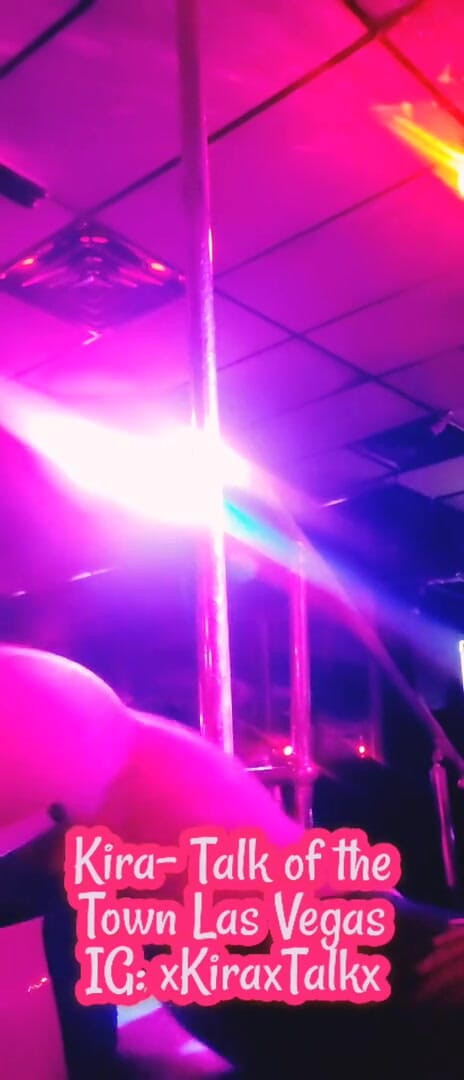 X_Asphxyia_X: Il set sul palco della spogliarellista di Las Vegas completamente...