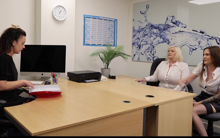 Lacey Starr productions: Trio lesbien au bureau