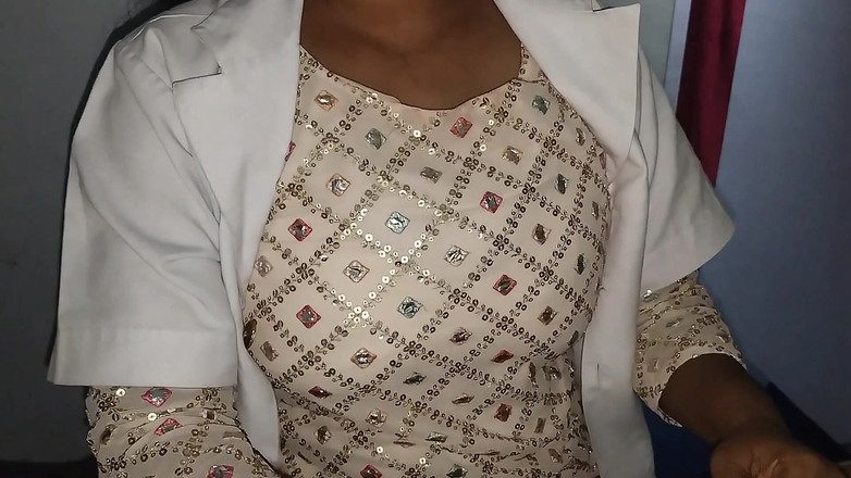 Nirman: Indická krásná doktorka je ošukaná pacientem