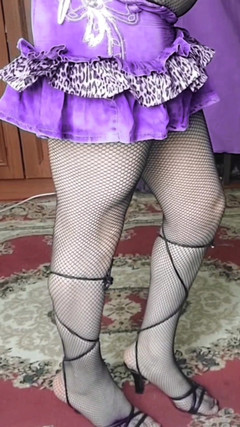 Kitty_Cross: Vyjádřete se: Okouzlující taneční pohyby crossdresserky Kitty