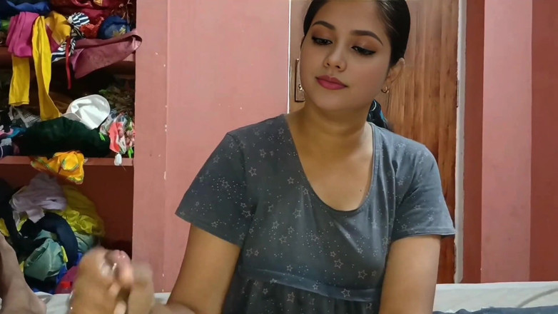 Desisexqueen: bhaartiy sundar patni maalish se gussae pati ko shant kar...