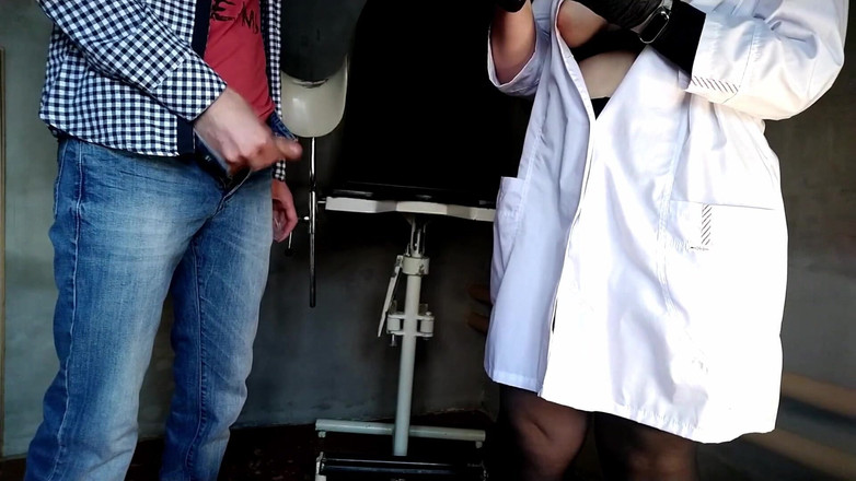 OurFetishLife: Oh mein gott, meine reife urärztin beschloss, meinen penis zu überprüfen