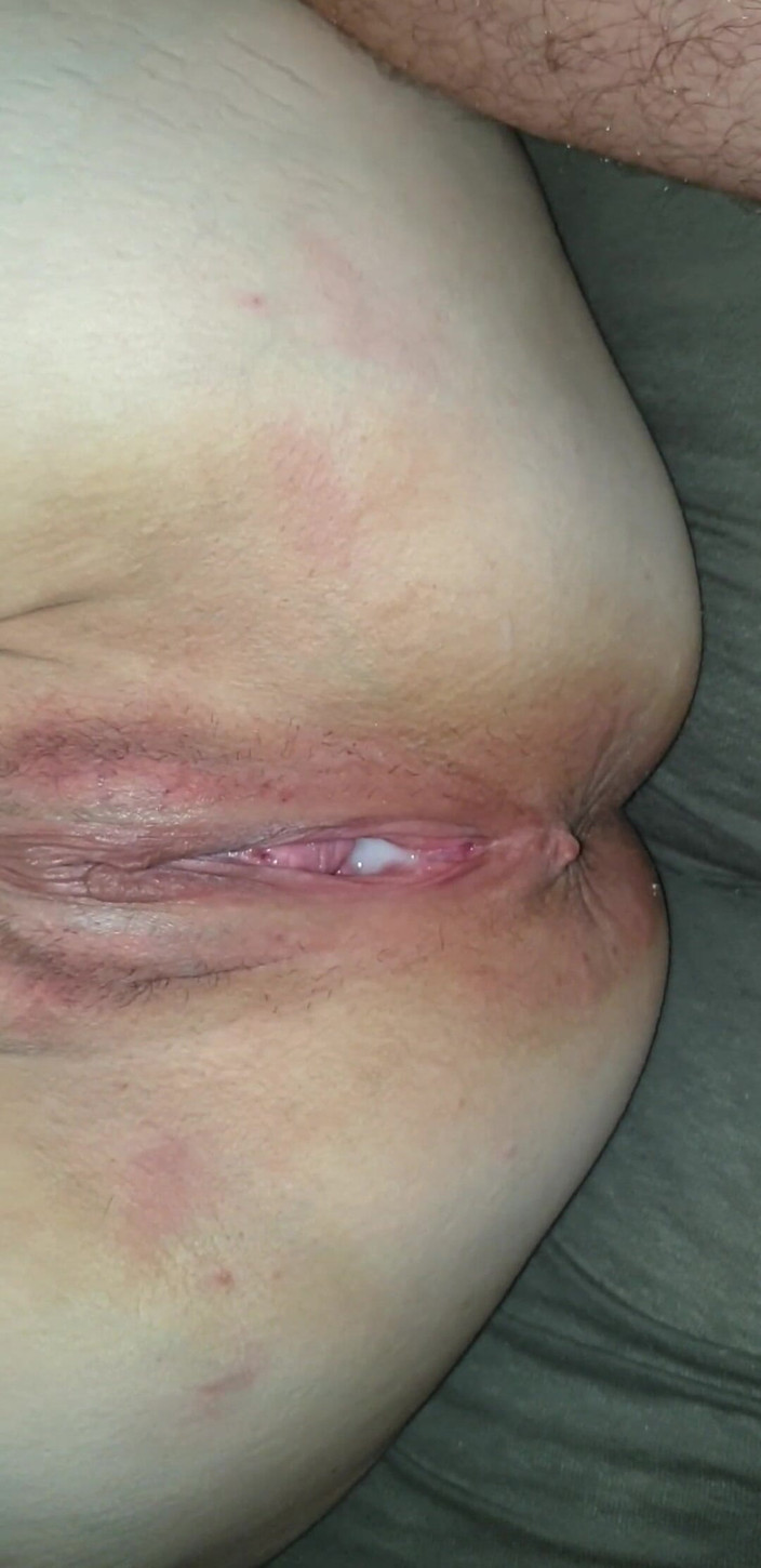 Realamateurs: Honění sání. Šukám ji hluboko a stříkám hluboko dovnitř. Podívejte se...