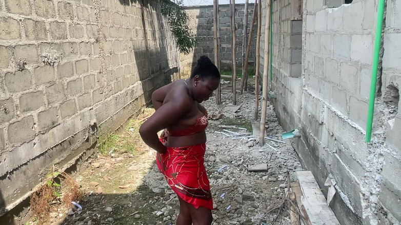 Creamyshuga: 새 미완성 건물에서 섹스하는 남편