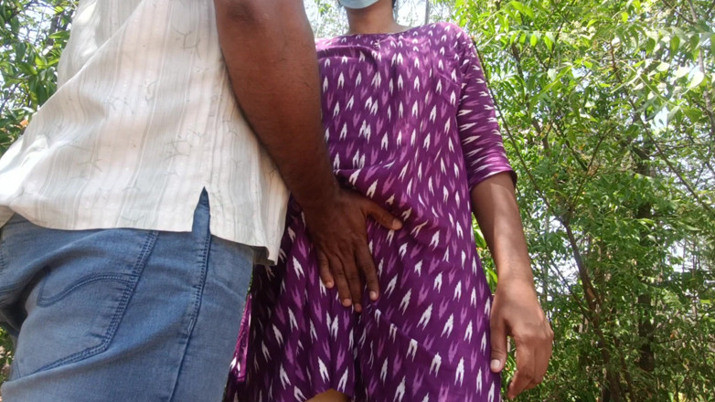 Palani69: Outdoor Cheating Housewife