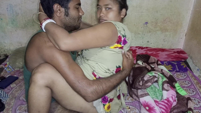 Mg3947731: Ранковий чоловік і дружина, повне сексуальне відео деші