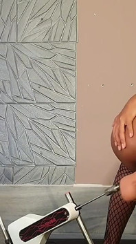 Brincando com a máquina de sexo
